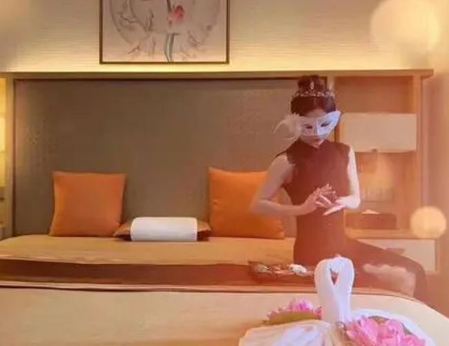 我在长沙开福体验了下高端男士按摩spa会馆，私人会所花样超多