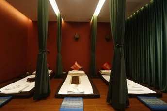 长沙开福泰式按摩的被动瑜伽：当身体被折叠成诗